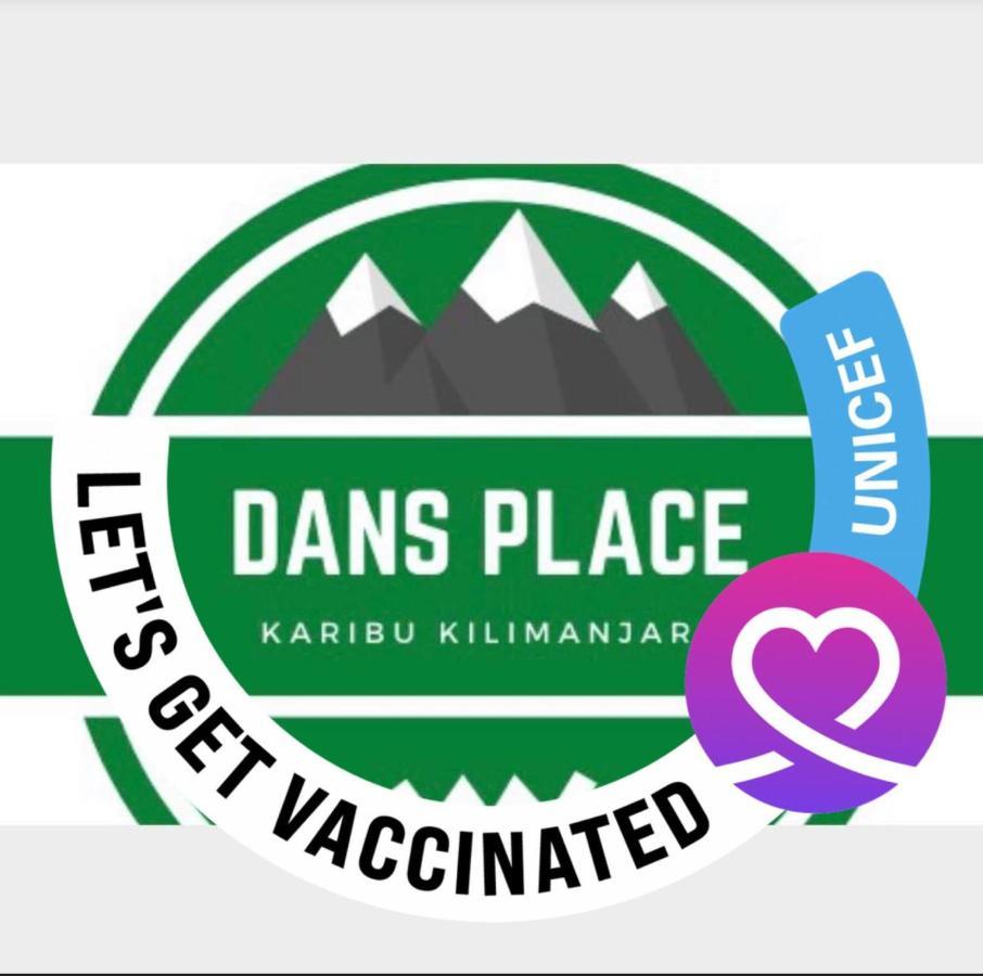 Dans Place Моши Екстериор снимка